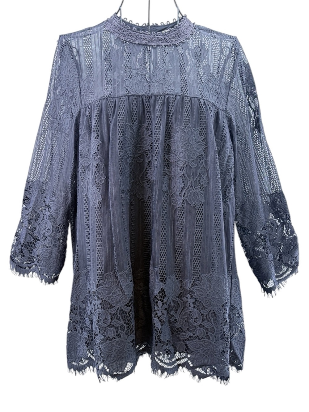 Chance or Fate Gray Feminine Sheer Lace Blouse, Tunic Length, Size Small